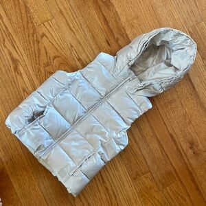 Gap Primaloft Hooded Puffer Vest (L) ‼️missing button on fur on hood